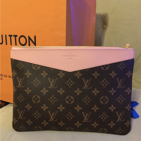 Louis Vuitton envelope clutch - Picture 1 of 3